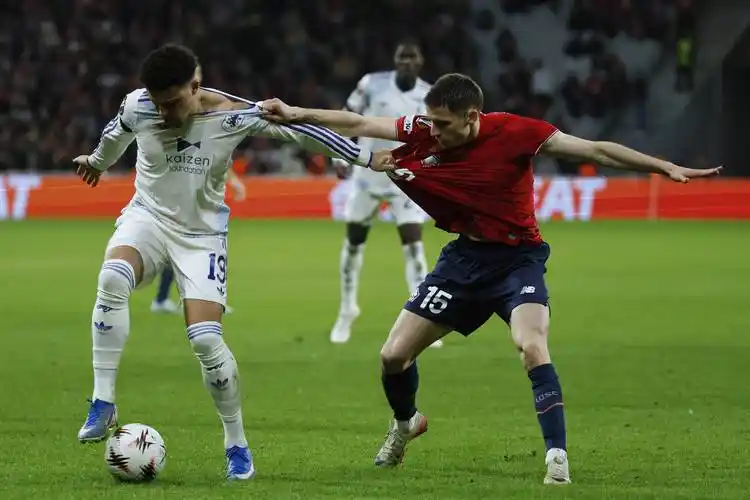 雨燕正在直播NBA赛场